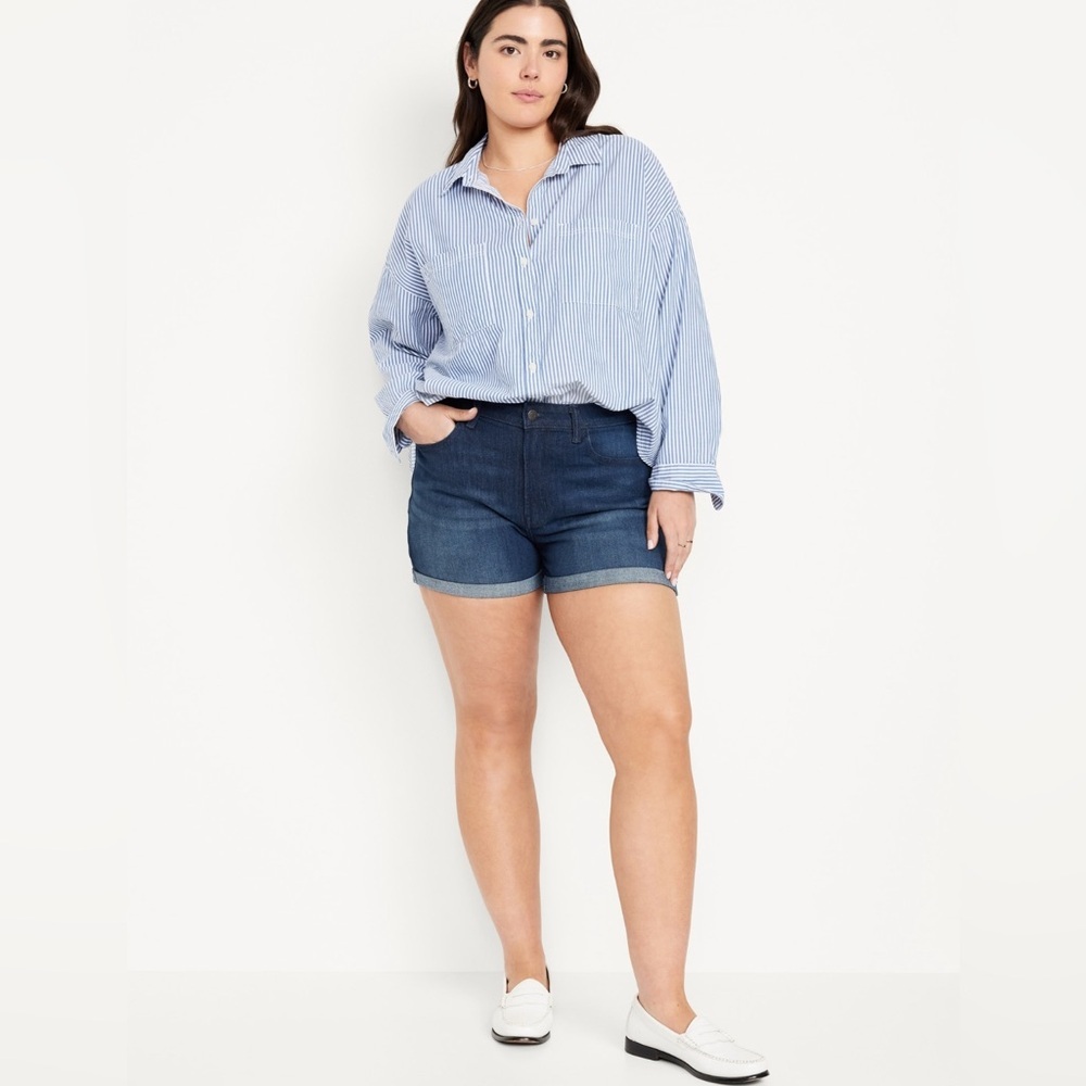 Old Navy High Rise Wow Jean Shorts Dark Wash